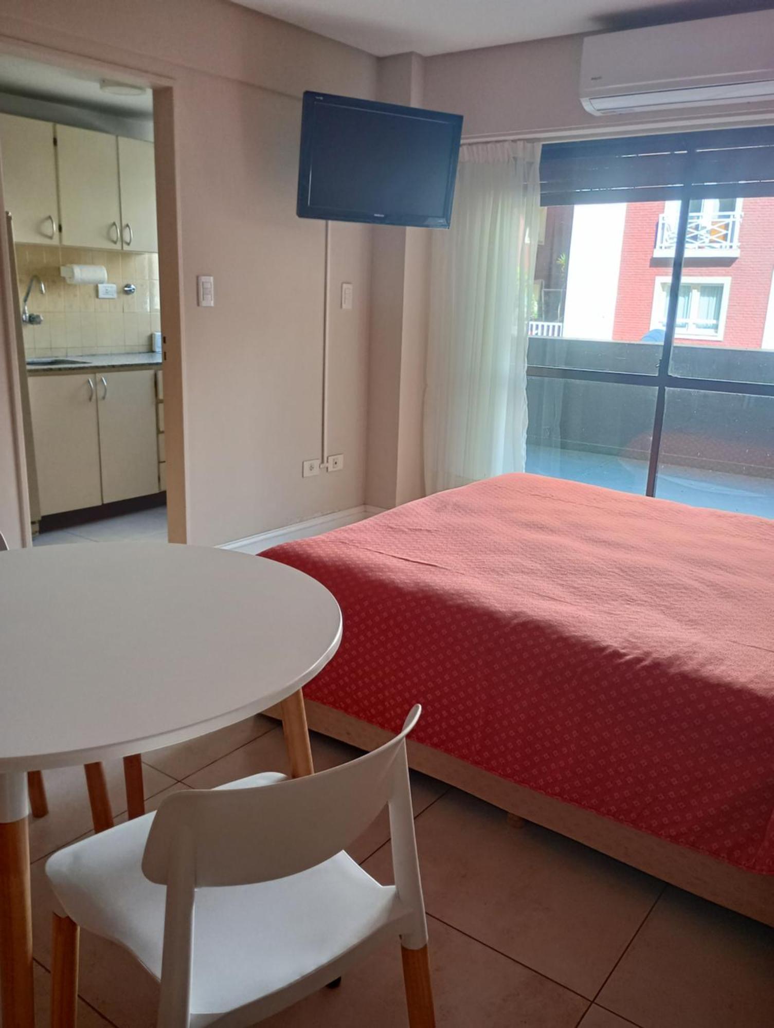Maison Apartahotel 3*